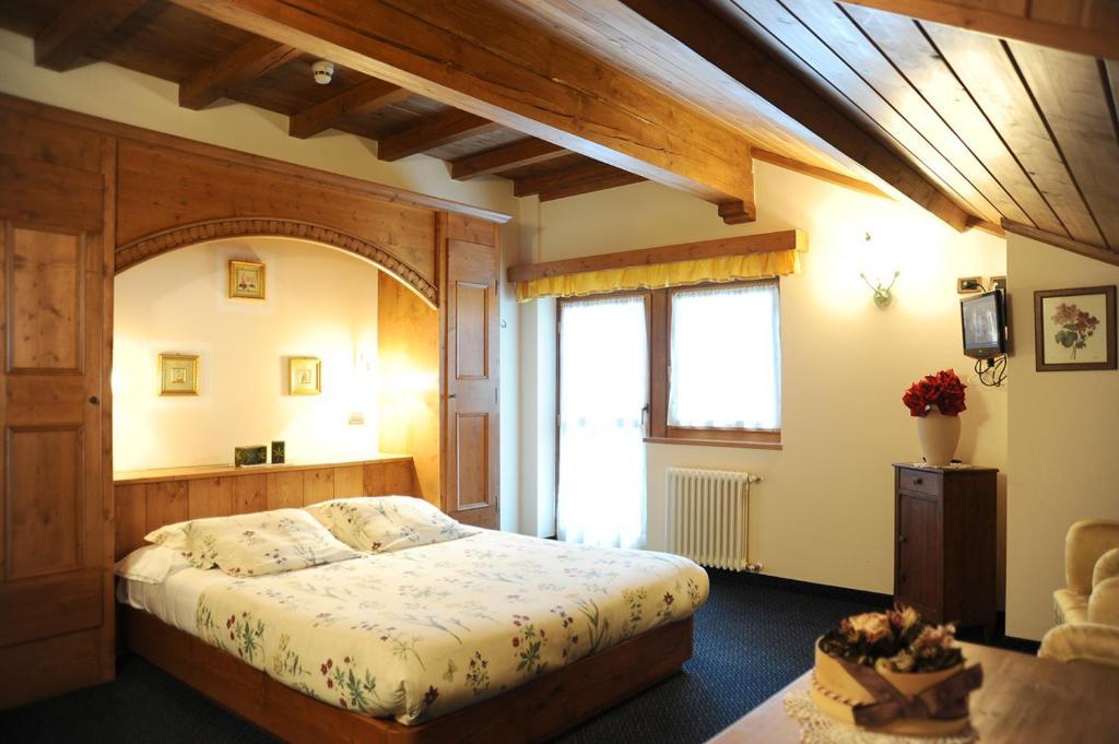 Hotel Garni Il Cirmolo Rocca Pietore Zimmer foto